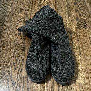 UGG Arglye Knit/Sweater Boots size 10 Gray